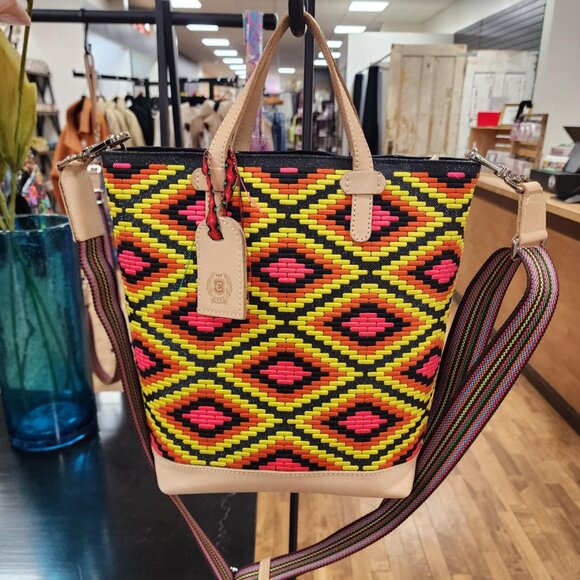 NEW CONSUELA Rae Essential Tote - Picture 1 of 2